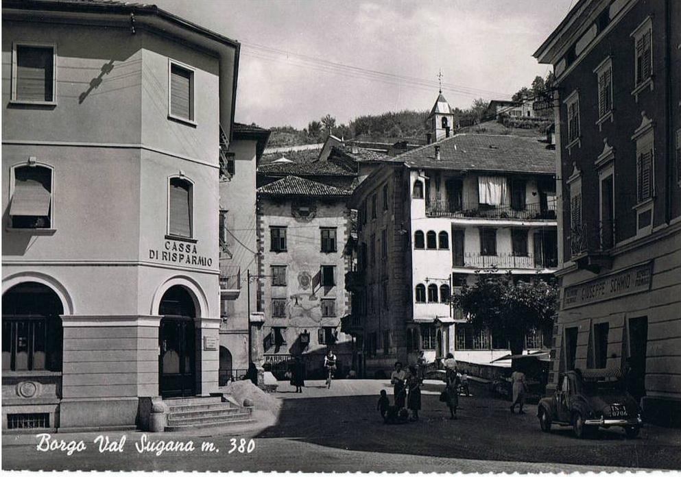 Vecchia foto della Farmacia Centrale